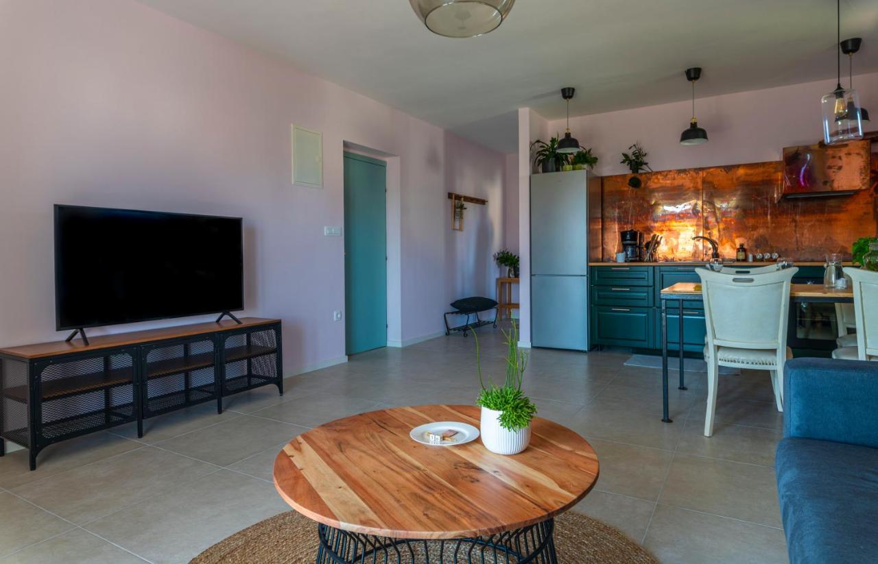 Charming Tale Apartments Modun19 Pirovac Exterior foto