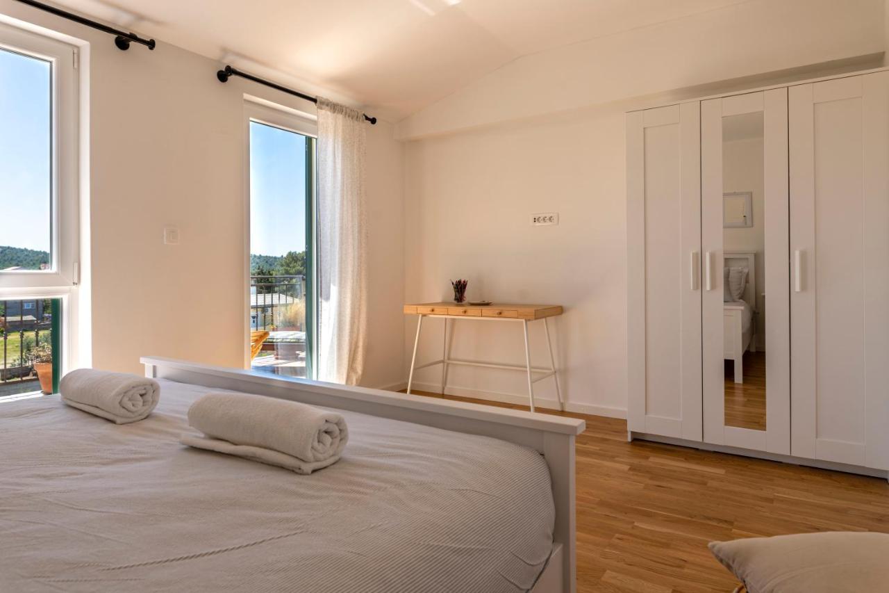 Charming Tale Apartments Modun19 Pirovac Exterior foto