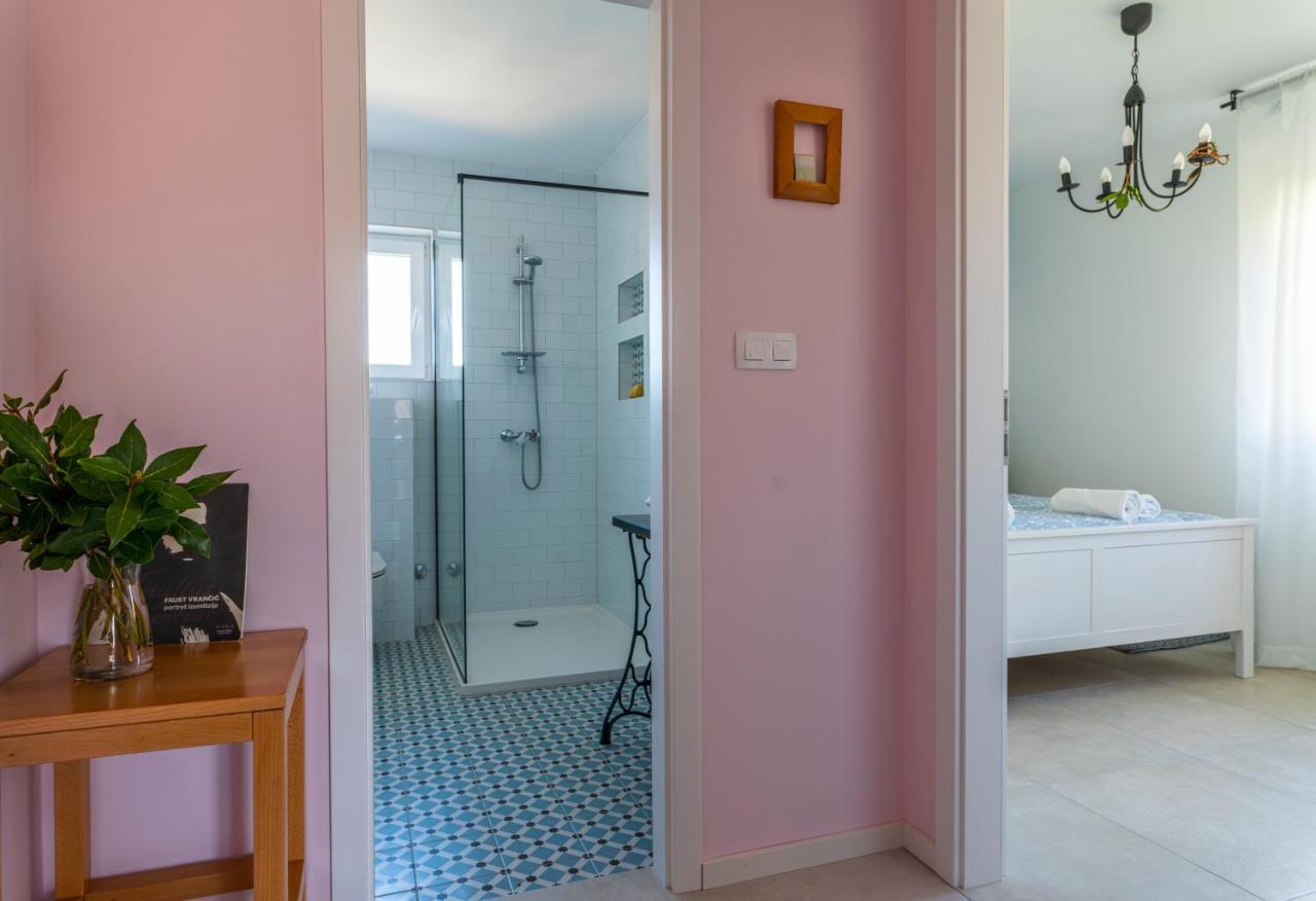 Charming Tale Apartments Modun19 Pirovac Exterior foto
