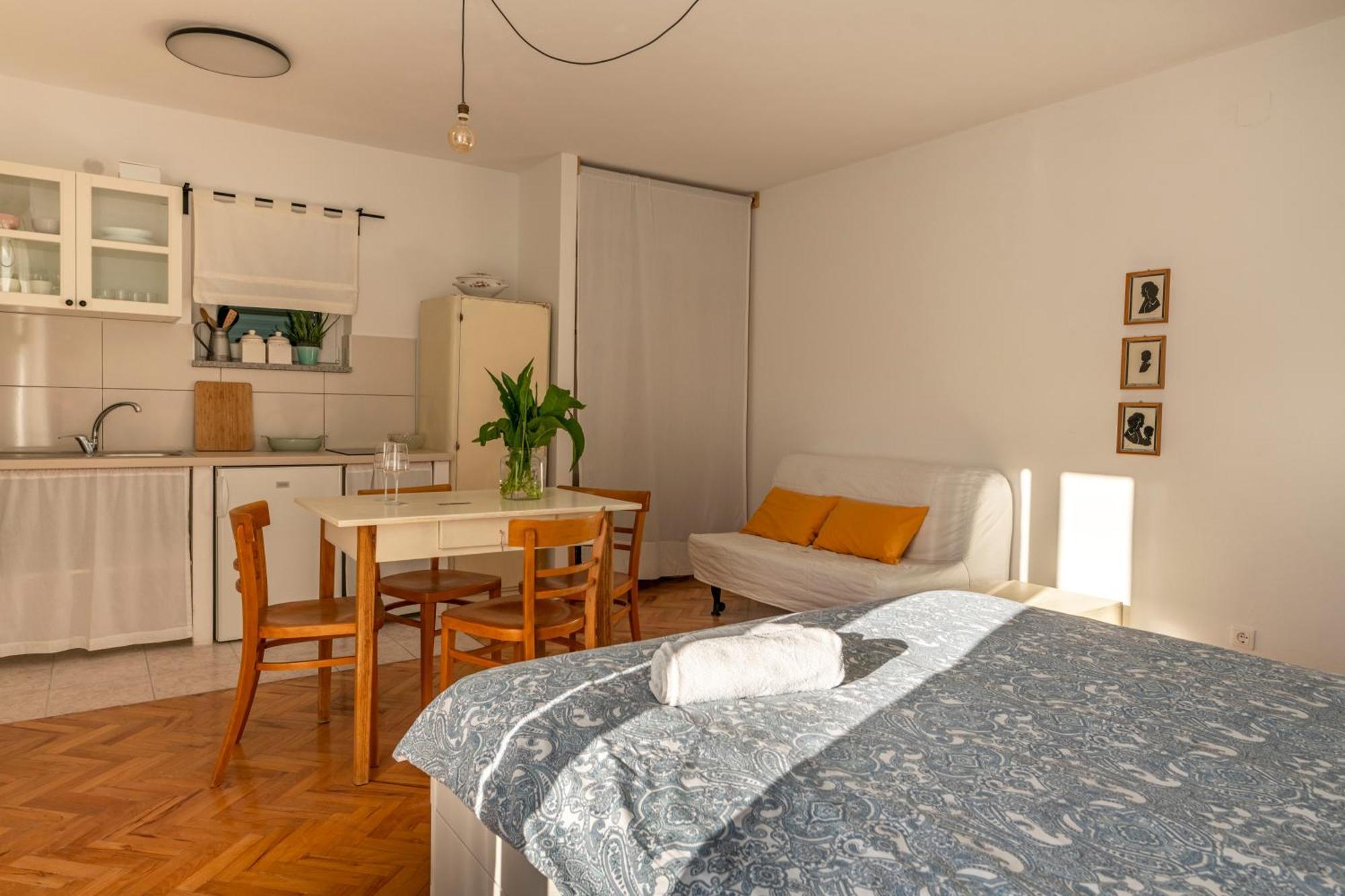 Charming Tale Apartments Modun19 Pirovac Quarto foto