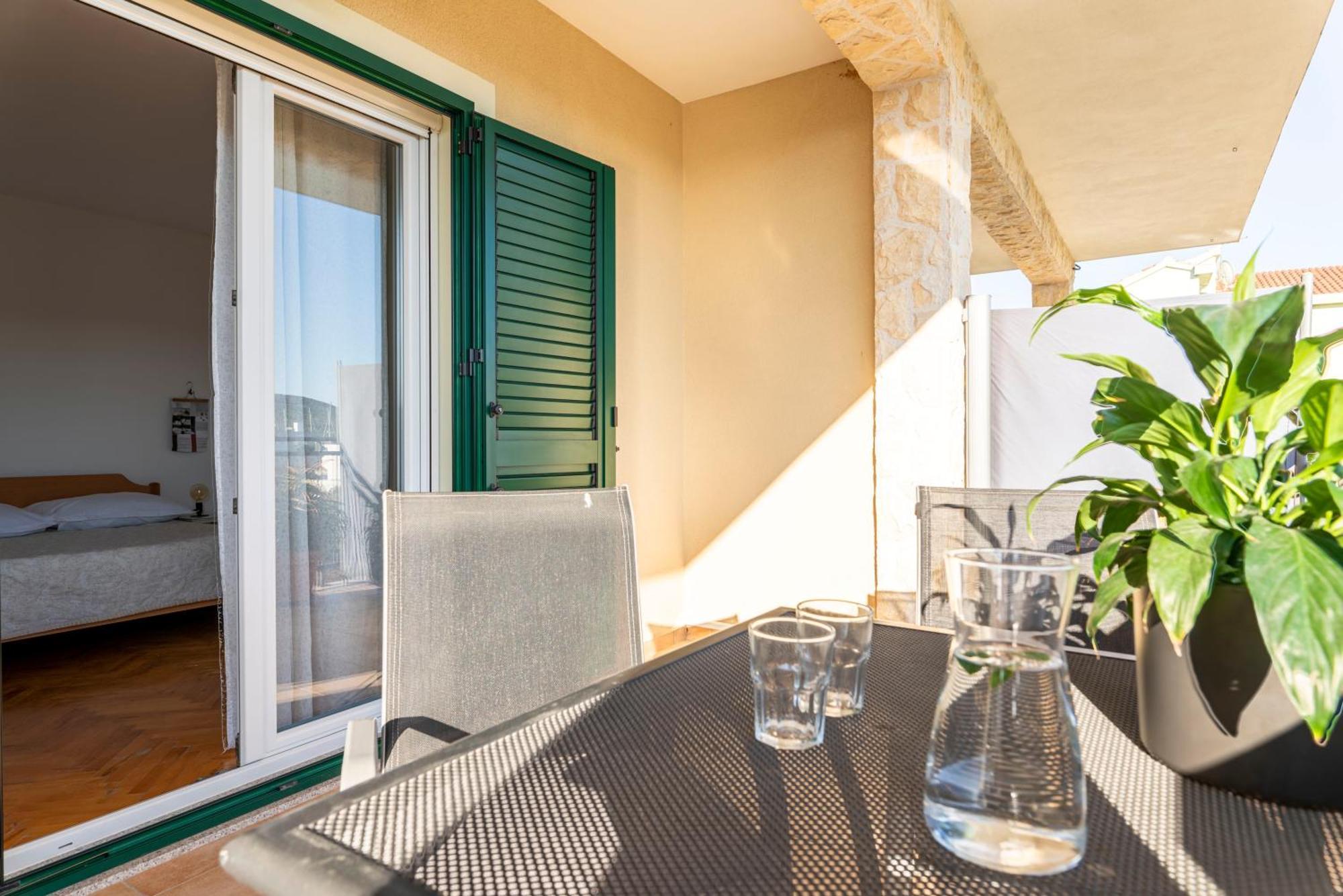 Charming Tale Apartments Modun19 Pirovac Quarto foto